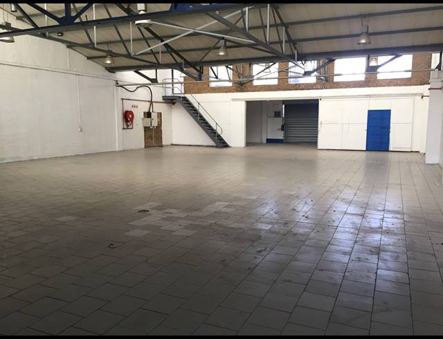 566M² FACTORY RENTED IN PAROW CENTRAL